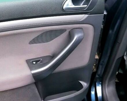 Синий Фольксваген Гольф, объемом двигателя 1.6 л и пробегом 276 тыс. км за 7000 $, фото 12 на Automoto.ua