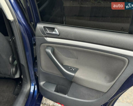 Синий Фольксваген Гольф, объемом двигателя 1.39 л и пробегом 204 тыс. км за 7900 $, фото 31 на Automoto.ua