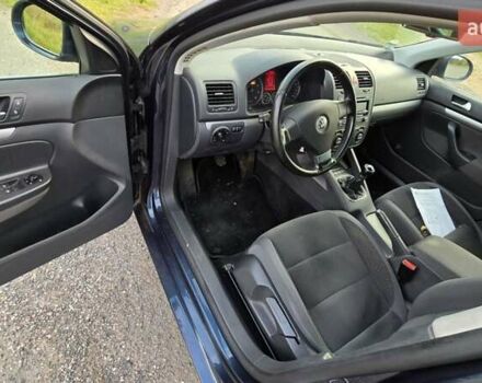 Синий Фольксваген Гольф, объемом двигателя 1.4 л и пробегом 254 тыс. км за 6800 $, фото 2 на Automoto.ua