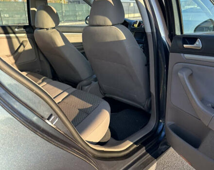 Синий Фольксваген Гольф, объемом двигателя 1.6 л и пробегом 243 тыс. км за 7599 $, фото 24 на Automoto.ua