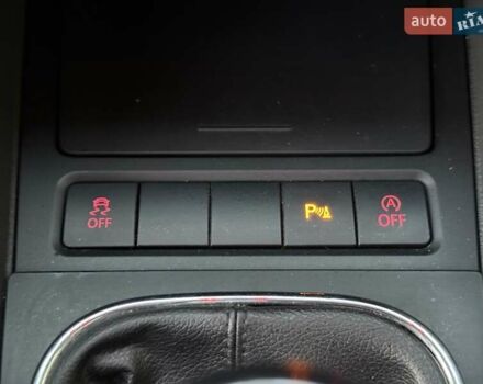 Синий Фольксваген Гольф, объемом двигателя 1.6 л и пробегом 289 тыс. км за 7400 $, фото 38 на Automoto.ua