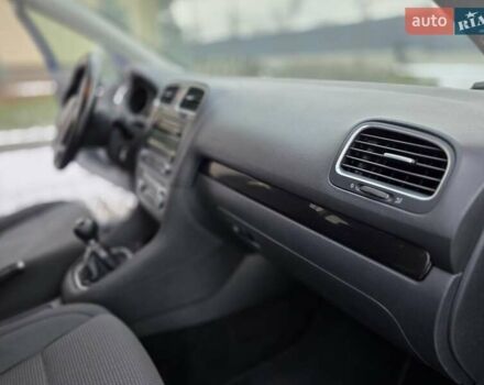 Синий Фольксваген Гольф, объемом двигателя 1.4 л и пробегом 216 тыс. км за 6450 $, фото 27 на Automoto.ua