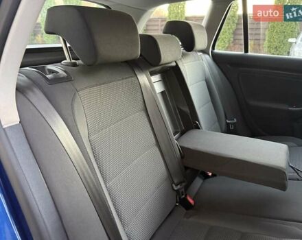 Синий Фольксваген Гольф, объемом двигателя 1.6 л и пробегом 289 тыс. км за 7400 $, фото 56 на Automoto.ua