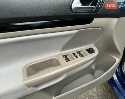 Синій Фольксваген Гольф, об'ємом двигуна 1.6 л та пробігом 239 тис. км за 7250 $, фото 22 на Automoto.ua