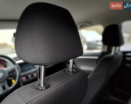 Синий Фольксваген Гольф, объемом двигателя 1.6 л и пробегом 292 тыс. км за 5990 $, фото 42 на Automoto.ua