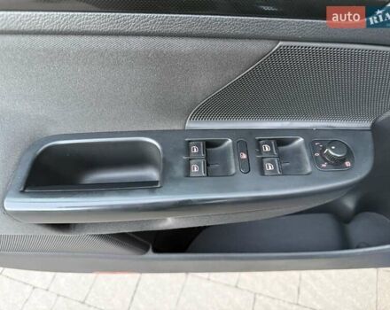 Синий Фольксваген Гольф, объемом двигателя 1.6 л и пробегом 289 тыс. км за 7400 $, фото 27 на Automoto.ua