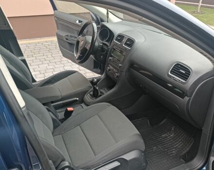 Синий Фольксваген Гольф, объемом двигателя 2 л и пробегом 256 тыс. км за 8800 $, фото 4 на Automoto.ua