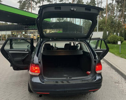 Синий Фольксваген Гольф, объемом двигателя 1.6 л и пробегом 237 тыс. км за 7800 $, фото 2 на Automoto.ua