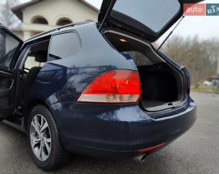 Синий Фольксваген Гольф, объемом двигателя 1.6 л и пробегом 292 тыс. км за 5990 $, фото 12 на Automoto.ua