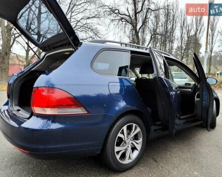 Синий Фольксваген Гольф, объемом двигателя 1.6 л и пробегом 292 тыс. км за 5990 $, фото 20 на Automoto.ua