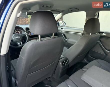 Синий Фольксваген Гольф, объемом двигателя 1.6 л и пробегом 289 тыс. км за 7400 $, фото 46 на Automoto.ua