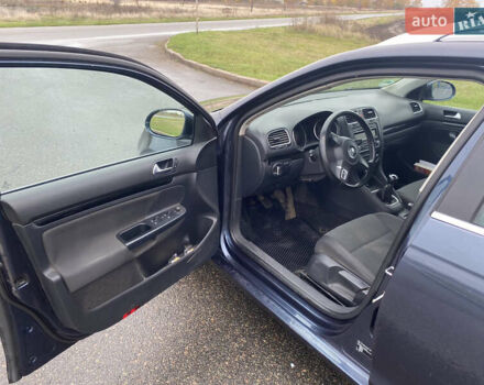 Синий Фольксваген Гольф, объемом двигателя 1.6 л и пробегом 286 тыс. км за 7200 $, фото 6 на Automoto.ua