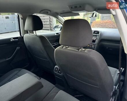 Синий Фольксваген Гольф, объемом двигателя 1.6 л и пробегом 289 тыс. км за 7400 $, фото 58 на Automoto.ua