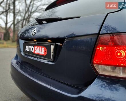 Синий Фольксваген Гольф, объемом двигателя 1.6 л и пробегом 292 тыс. км за 5990 $, фото 17 на Automoto.ua