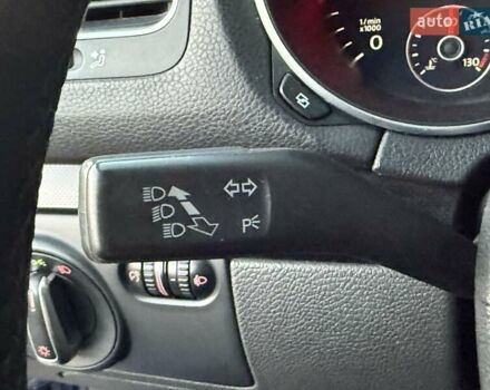 Синий Фольксваген Гольф, объемом двигателя 1.6 л и пробегом 289 тыс. км за 7400 $, фото 32 на Automoto.ua