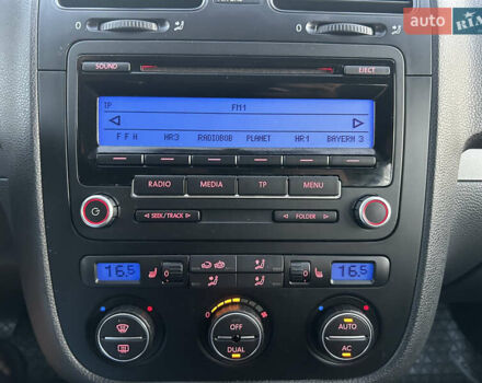 Синий Фольксваген Гольф, объемом двигателя 0 л и пробегом 190 тыс. км за 7300 $, фото 136 на Automoto.ua