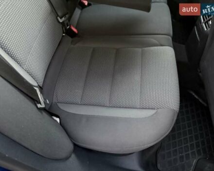 Синий Фольксваген Гольф, объемом двигателя 1.6 л и пробегом 289 тыс. км за 7400 $, фото 57 на Automoto.ua