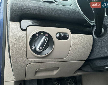 Синій Фольксваген Гольф, об'ємом двигуна 1.6 л та пробігом 239 тис. км за 7250 $, фото 25 на Automoto.ua