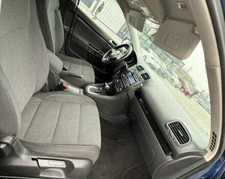 Синій Фольксваген Гольф, об'ємом двигуна 1.6 л та пробігом 258 тис. км за 8100 $, фото 66 на Automoto.ua