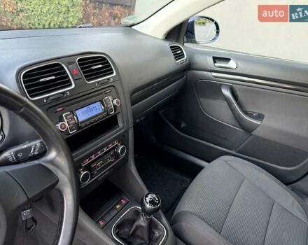 Синий Фольксваген Гольф, объемом двигателя 1.6 л и пробегом 289 тыс. км за 7400 $, фото 40 на Automoto.ua