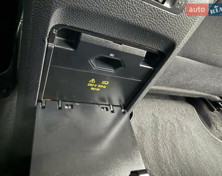 Синій Фольксваген Гольф, об'ємом двигуна 1.6 л та пробігом 258 тис. км за 8100 $, фото 59 на Automoto.ua