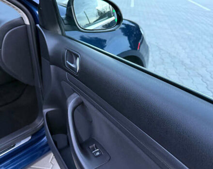 Синій Фольксваген Гольф, об'ємом двигуна 1.97 л та пробігом 177 тис. км за 9100 $, фото 4 на Automoto.ua