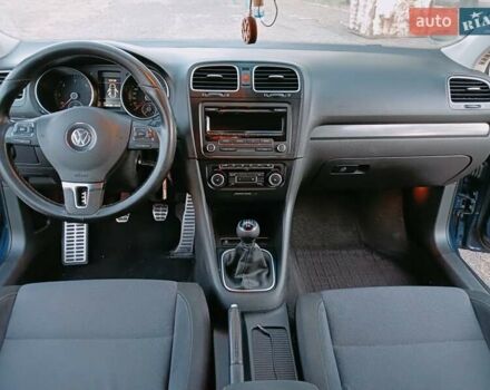 Синий Фольксваген Гольф, объемом двигателя 1.6 л и пробегом 296 тыс. км за 7550 $, фото 26 на Automoto.ua