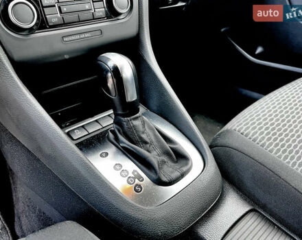 Синий Фольксваген Гольф, объемом двигателя 1.6 л и пробегом 228 тыс. км за 8499 $, фото 12 на Automoto.ua