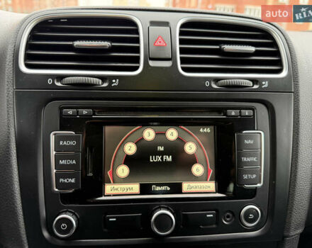 Синий Фольксваген Гольф, объемом двигателя 1.6 л и пробегом 207 тыс. км за 8700 $, фото 24 на Automoto.ua