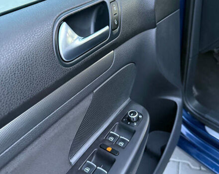 Синій Фольксваген Гольф, об'ємом двигуна 1.97 л та пробігом 177 тис. км за 9100 $, фото 47 на Automoto.ua