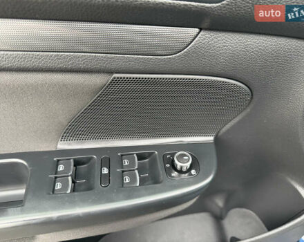 Синий Фольксваген Гольф, объемом двигателя 1.6 л и пробегом 207 тыс. км за 8700 $, фото 13 на Automoto.ua