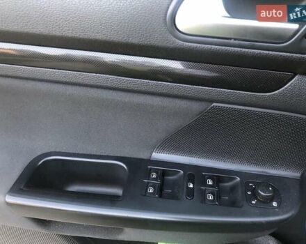 Синій Фольксваген Гольф, об'ємом двигуна 1.6 л та пробігом 270 тис. км за 8100 $, фото 6 на Automoto.ua