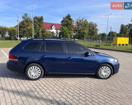 Синий Фольксваген Гольф, объемом двигателя 1.6 л и пробегом 296 тыс. км за 7400 $, фото 4 на Automoto.ua