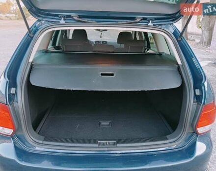 Синий Фольксваген Гольф, объемом двигателя 1.6 л и пробегом 296 тыс. км за 7550 $, фото 1 на Automoto.ua