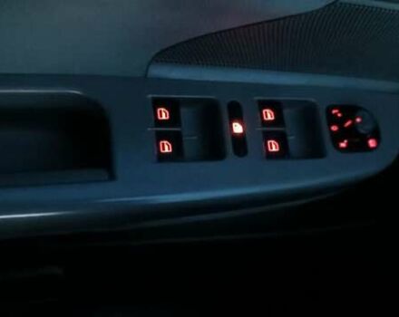 Фольксваген Гольф 2011 в Калуше на Automoto.ua Синий Фольксваген Гольф, объемом двигателя 1.6 л и пробегом 237 тыс. км за 8300 $, фото 31 на Automoto.ua