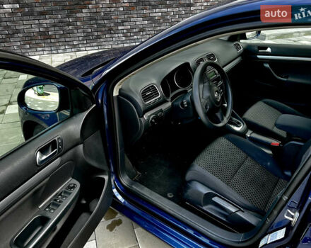 Синий Фольксваген Гольф, объемом двигателя 1.6 л и пробегом 228 тыс. км за 8499 $, фото 8 на Automoto.ua