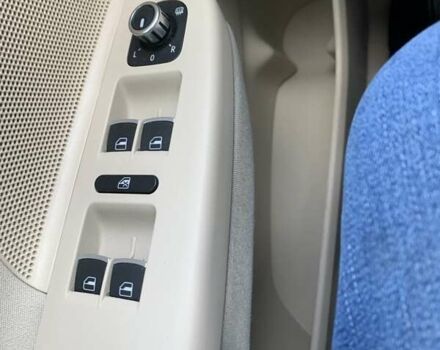 Синий Фольксваген Гольф, объемом двигателя 1.6 л и пробегом 123 тыс. км за 10999 $, фото 95 на Automoto.ua