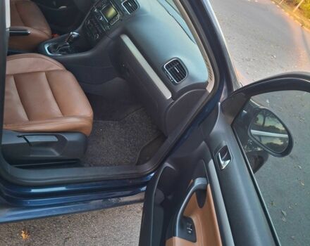 Синий Фольксваген Гольф, объемом двигателя 1.6 л и пробегом 239 тыс. км за 9100 $, фото 4 на Automoto.ua