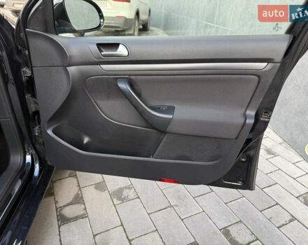 Синій Фольксваген Гольф, об'ємом двигуна 1.6 л та пробігом 266 тис. км за 7950 $, фото 15 на Automoto.ua