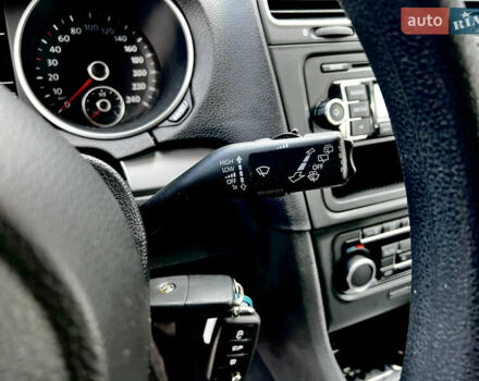 Синий Фольксваген Гольф, объемом двигателя 1.6 л и пробегом 228 тыс. км за 8499 $, фото 11 на Automoto.ua