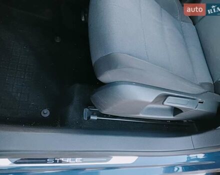 Синий Фольксваген Гольф, объемом двигателя 1.6 л и пробегом 296 тыс. км за 7550 $, фото 28 на Automoto.ua