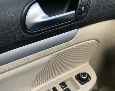 Синий Фольксваген Гольф, объемом двигателя 1.6 л и пробегом 123 тыс. км за 10999 $, фото 94 на Automoto.ua