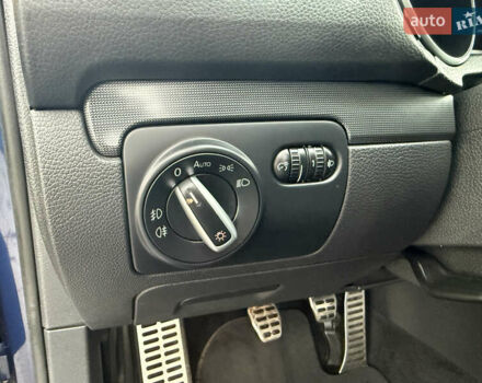 Синий Фольксваген Гольф, объемом двигателя 1.6 л и пробегом 207 тыс. км за 8700 $, фото 14 на Automoto.ua