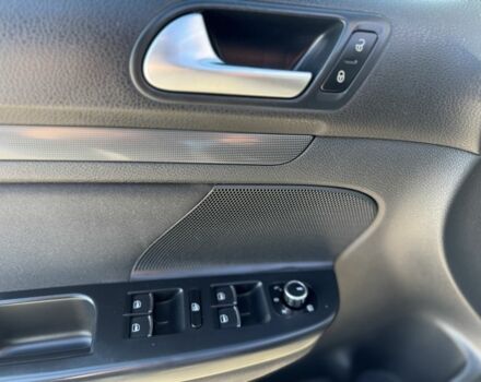 Синий Фольксваген Гольф, объемом двигателя 1.6 л и пробегом 207 тыс. км за 8800 $, фото 10 на Automoto.ua