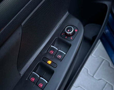 Синій Фольксваген Гольф, об'ємом двигуна 1.97 л та пробігом 177 тис. км за 9100 $, фото 15 на Automoto.ua