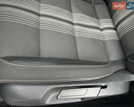 Синий Фольксваген Гольф, объемом двигателя 1.6 л и пробегом 188 тыс. км за 8499 $, фото 22 на Automoto.ua