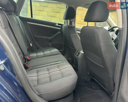 Синий Фольксваген Гольф, объемом двигателя 1.6 л и пробегом 235 тыс. км за 7950 $, фото 32 на Automoto.ua