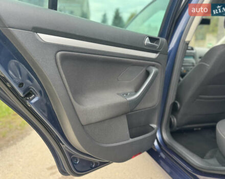 Синій Фольксваген Гольф, об'ємом двигуна 1.6 л та пробігом 235 тис. км за 7500 $, фото 34 на Automoto.ua