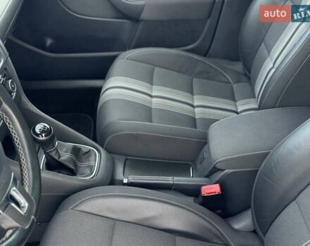 Синій Фольксваген Гольф, об'ємом двигуна 1.6 л та пробігом 228 тис. км за 8450 $, фото 20 на Automoto.ua