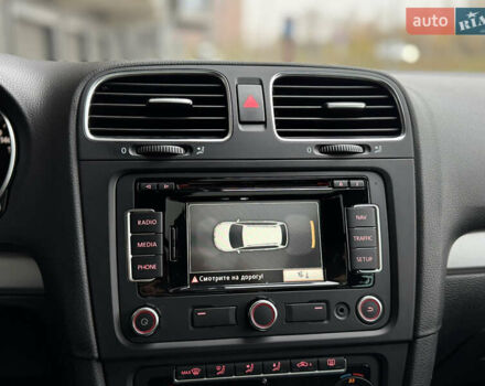 Синий Фольксваген Гольф, объемом двигателя 1.6 л и пробегом 226 тыс. км за 8300 $, фото 12 на Automoto.ua